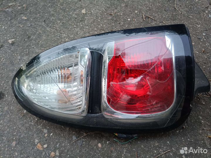 Задний фонарь