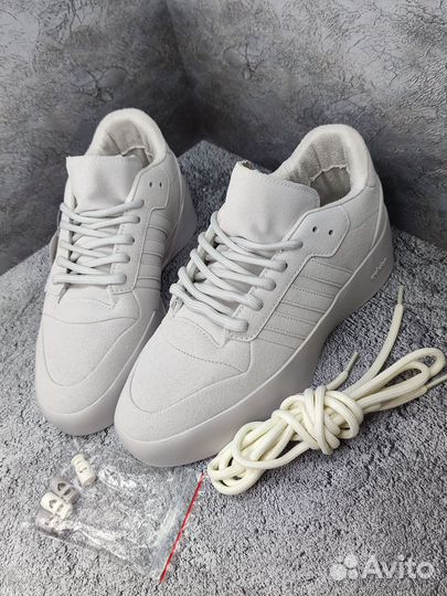 Кроссовки мужские с зауженным носком. Adidas серые