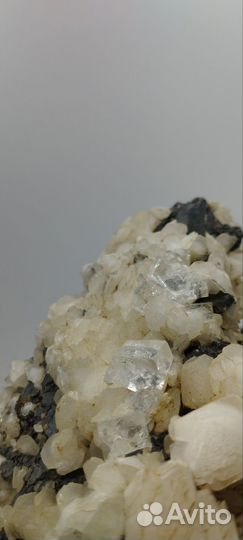 Интересная друза флюорита по галениту и сфалериту