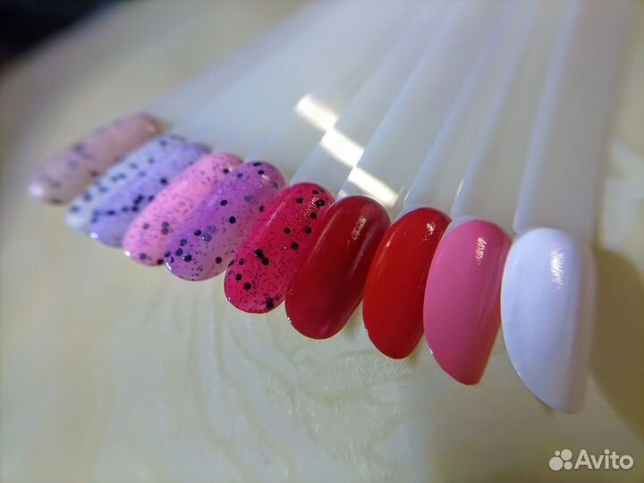 Маникюр с покрытием лаком