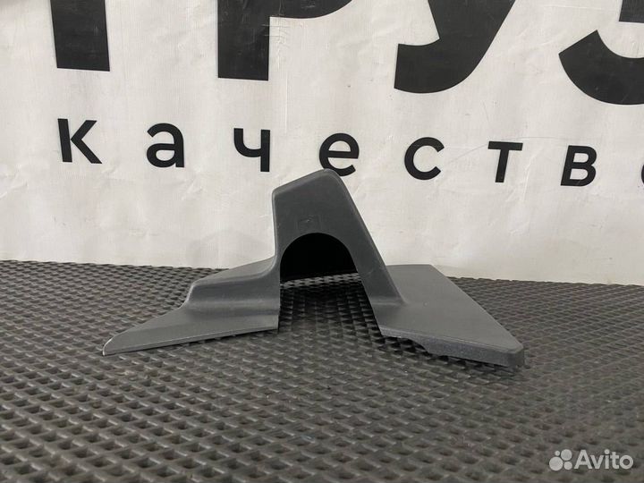 Накладка (крышка) на зеркало левого Volvo FH4