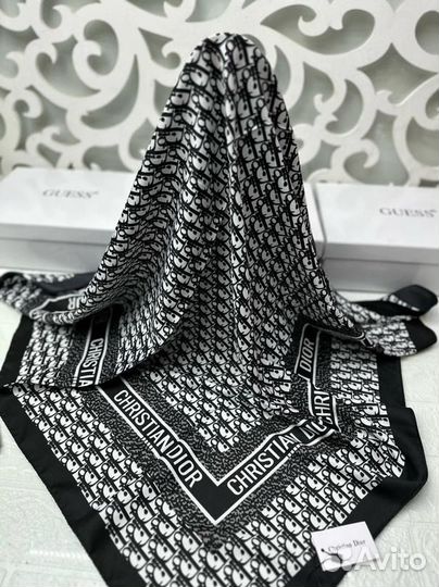 Платок Christian Dior