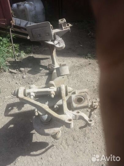 Подрамник ваз2121