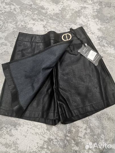 Кожаная юбка шорты 40