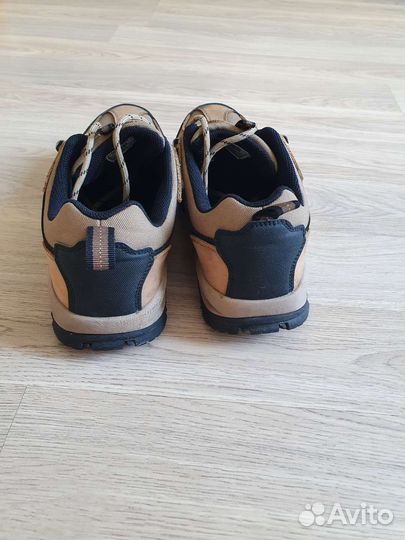 Туристическая обувь