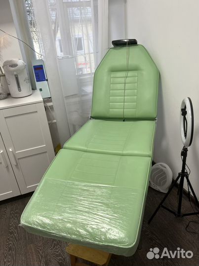 Кресло педикюрное, косметологическое