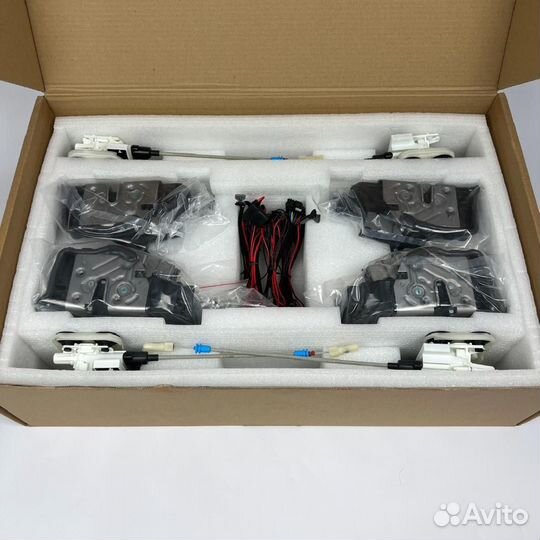 Доводчики дверей BMW X5 (G05) с18г комплект L2124