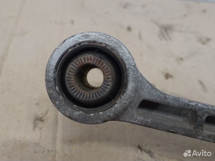 Подушка опора двигателя нижняя hyundai ix35