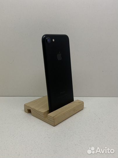 iPhone 7, 32 ГБ