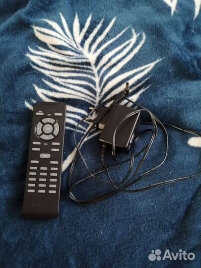 Портативный видеопроигрыватель Philips PET748/58