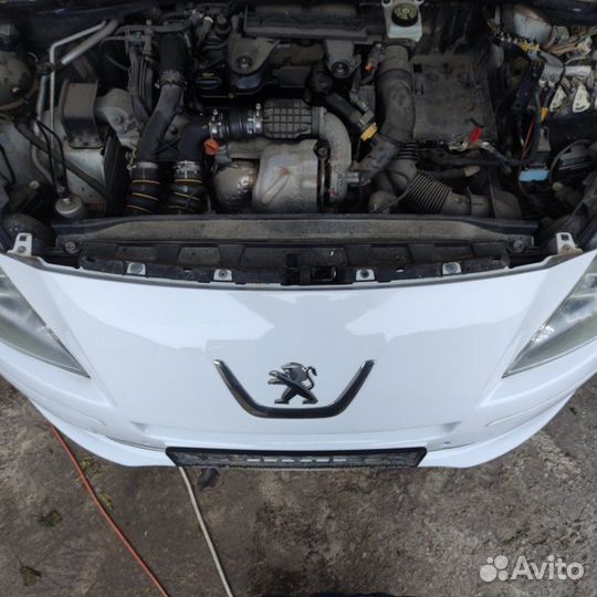 Бампер передний Peugeot 408 1.6 HDI DV6CM 2013