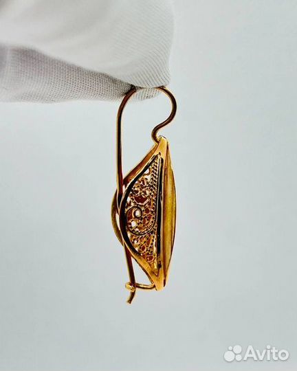 Золотые серьги