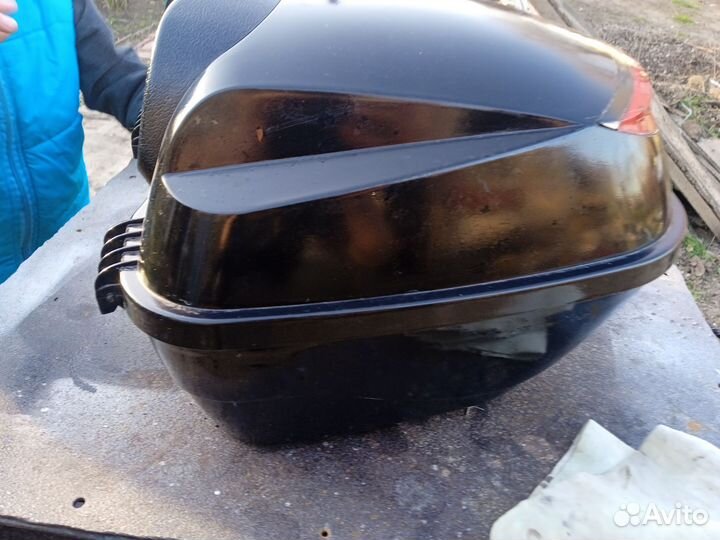 Задний багажник на скутер