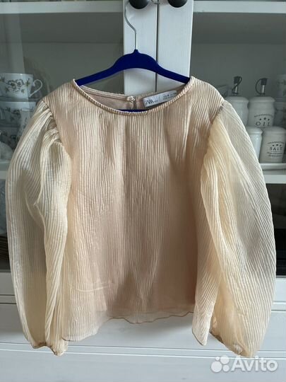 Зефирная кофта рост 128 см. zara для девочки