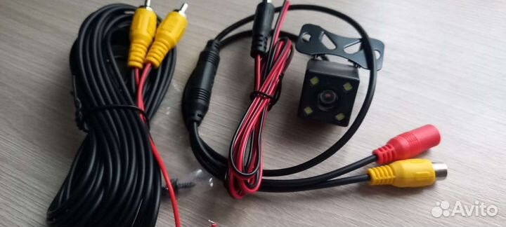 Автокамера заднего вида