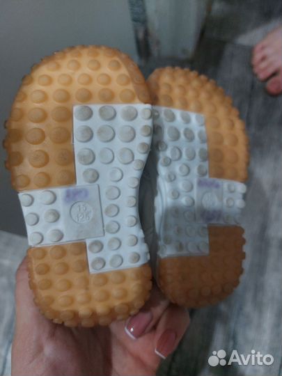 Кроссовки для девочки