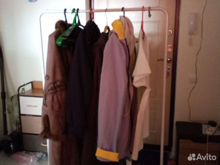 Вешалка для одежды напольная