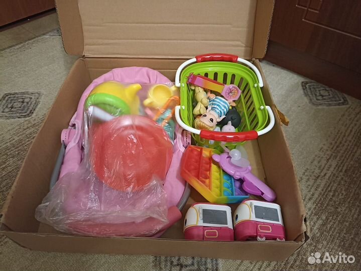 Отдам кухню для девочки