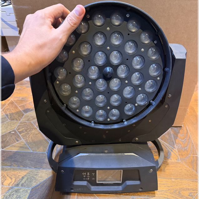 Вращающаяся голова LED Wash 36x10W rgbw