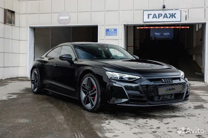 Audi RS e-tron GT AT, 2021, 200 км