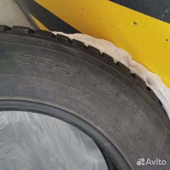 Nokian Tyres Hakkapeliitta 9 235/65 R18