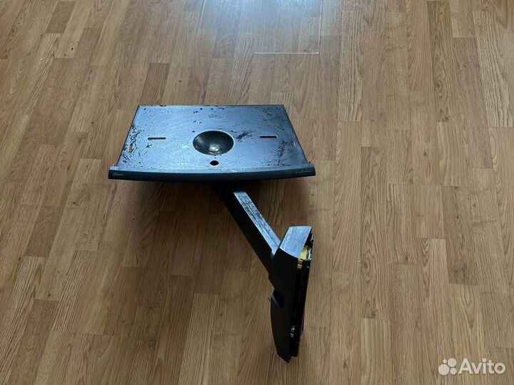 Кронштейн под TV или свч печь