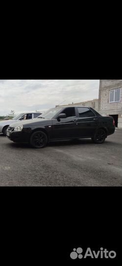 LADA priora седан