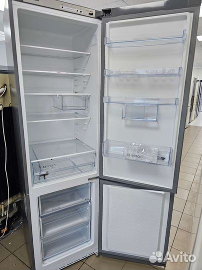 Холодильник Bosch .Как Новая