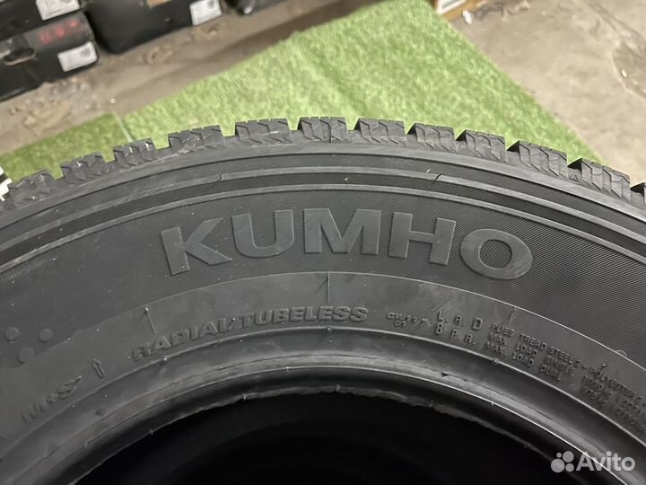 Kumho Winter Portran CW11 215/75 R16 116R