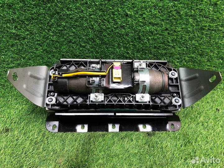 Подушка безопасности Volkswagen Tiguan 5N1 cawa