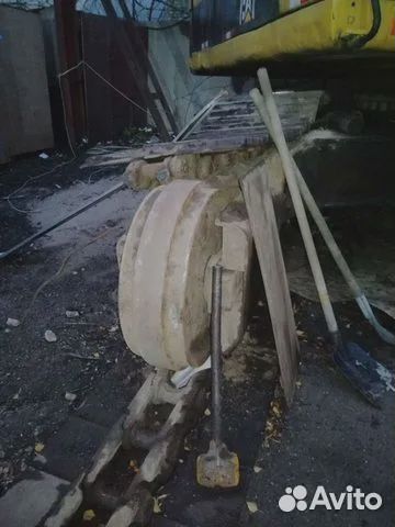 Ленивец (направляющее колесо) на экскаваторы CAT