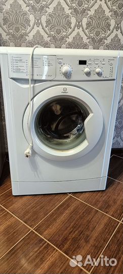 Стиральная машина indesit iwsd5105 5 кг б/у