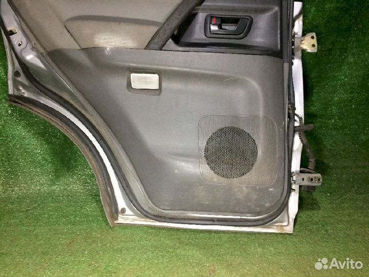 Дверь задняя левая Mitsubishi Pajero Pajero III V7