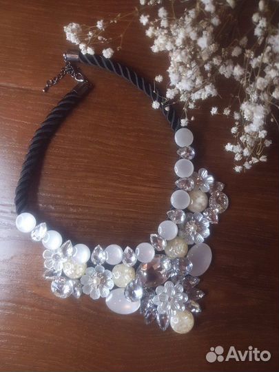 Украшение бижутерия на шею