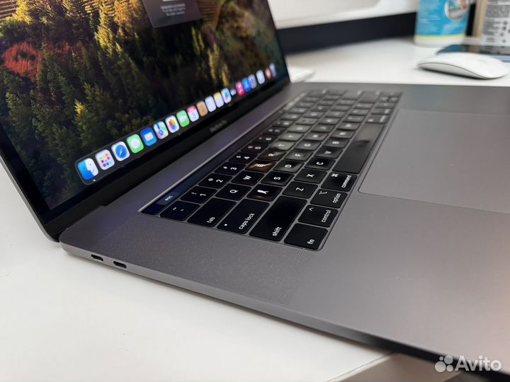 MacBook Pro 15' 2018 (i9/16/512)