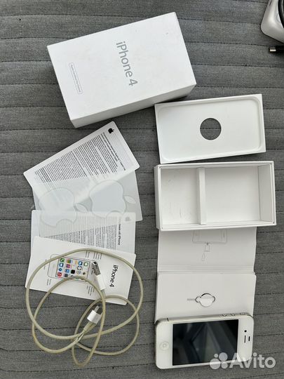 iPhone 4, 8 ГБ