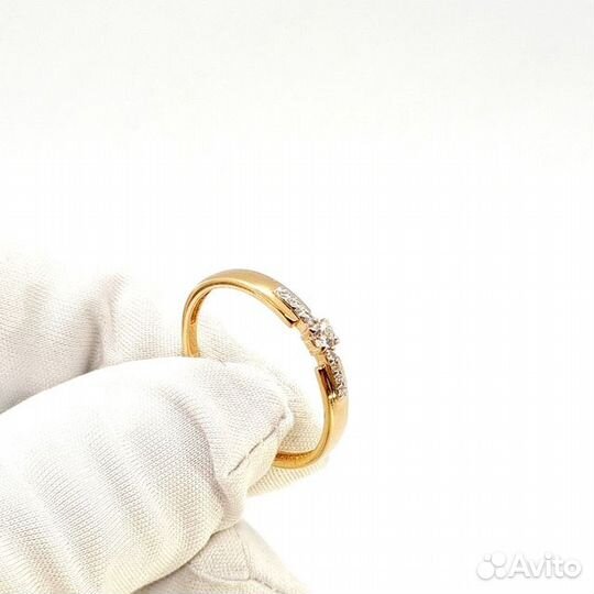 Золотое кольцо с фианитом 19р