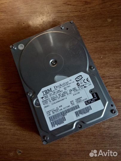 HDD IBM IC35L040aver07-01 нерабочий на донора