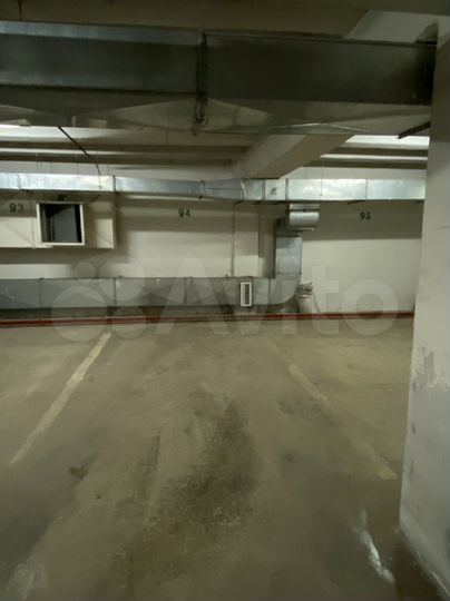 Машиноместо, 12 м²