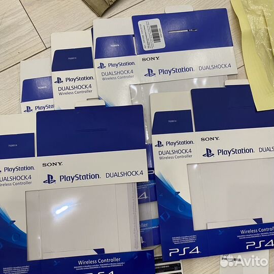 Коробки для джойстиков PS4 DualShhock 4