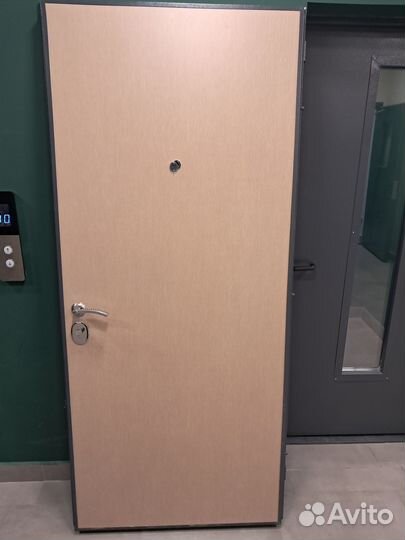 Продам дверь