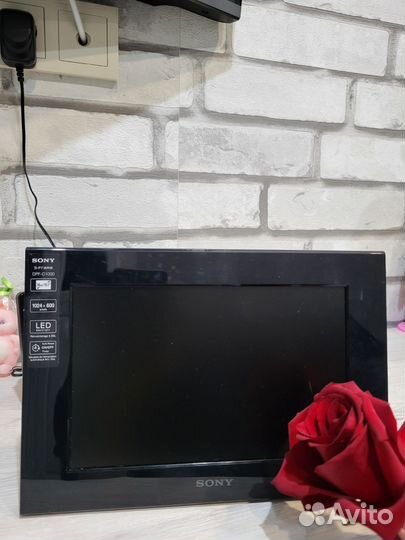 Цифровая фоторамка Sony