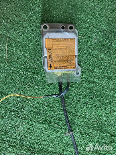 Блок управления airbag nissan wingroad y11