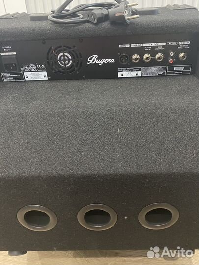 Басовый комбоусилитель