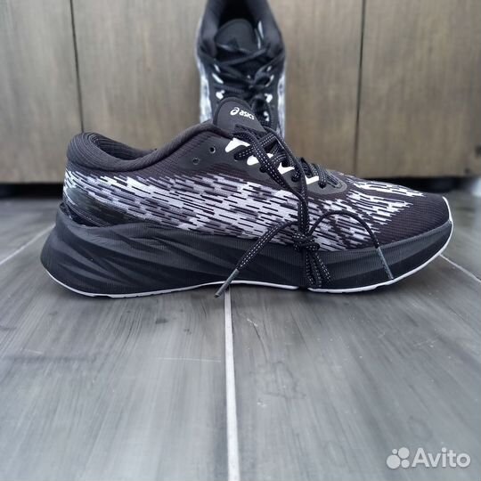Кроссовки asics летние