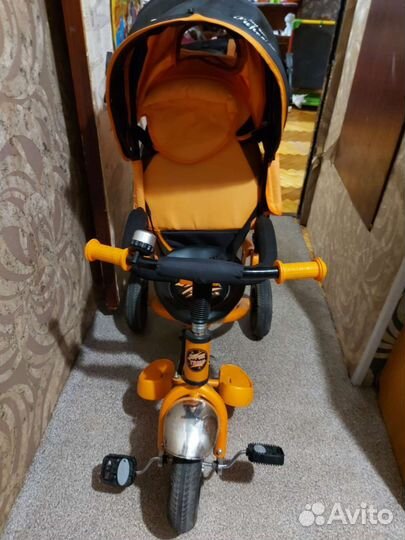 Трехколесный велосипед с ручкой для малышей