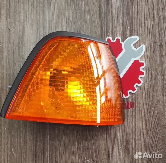 Поворотник e36 жёлтый