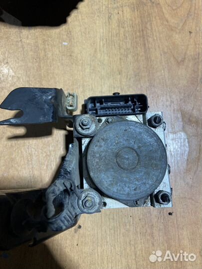 Блок ABS насос Renault Duster 1 2.0 4WD
