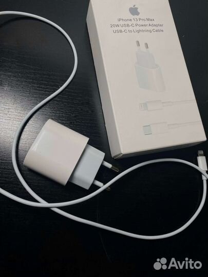 Зарядное устройство на iPhone 20w