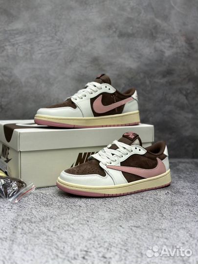 Кроссовк Nike air Jordan Travis Scott